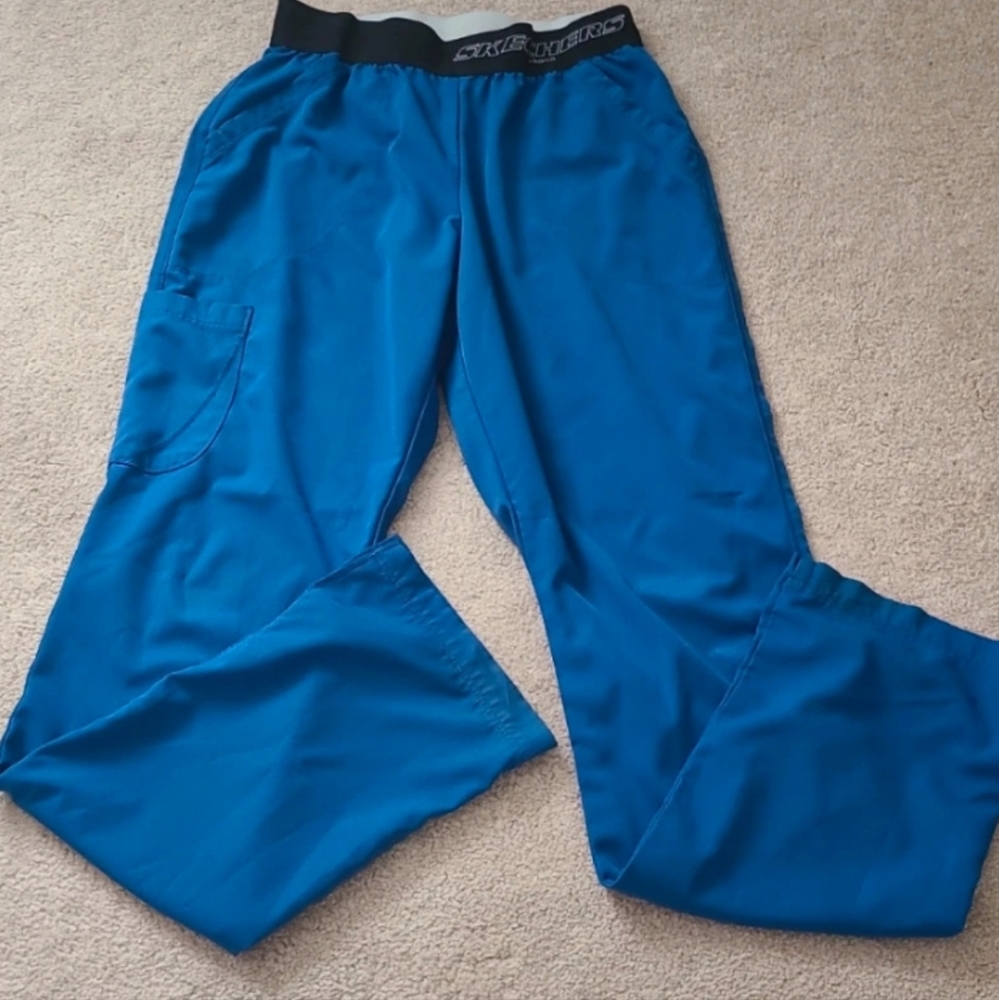 Sketchers scrub pants